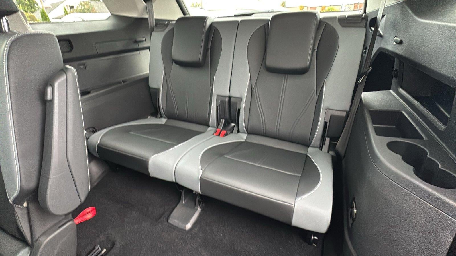 2027 Volkswagen Atlas 2.0T SE w/ Technology