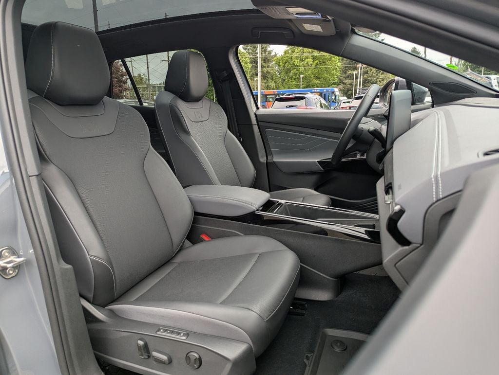 2023 Volkswagen ID.4 Pro S Plus
