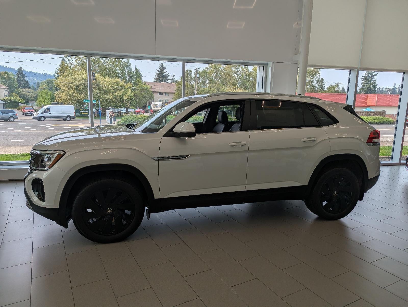 2026 Volkswagen Atlas Cross Sport 2.0T SE W/TECHNOLOGY