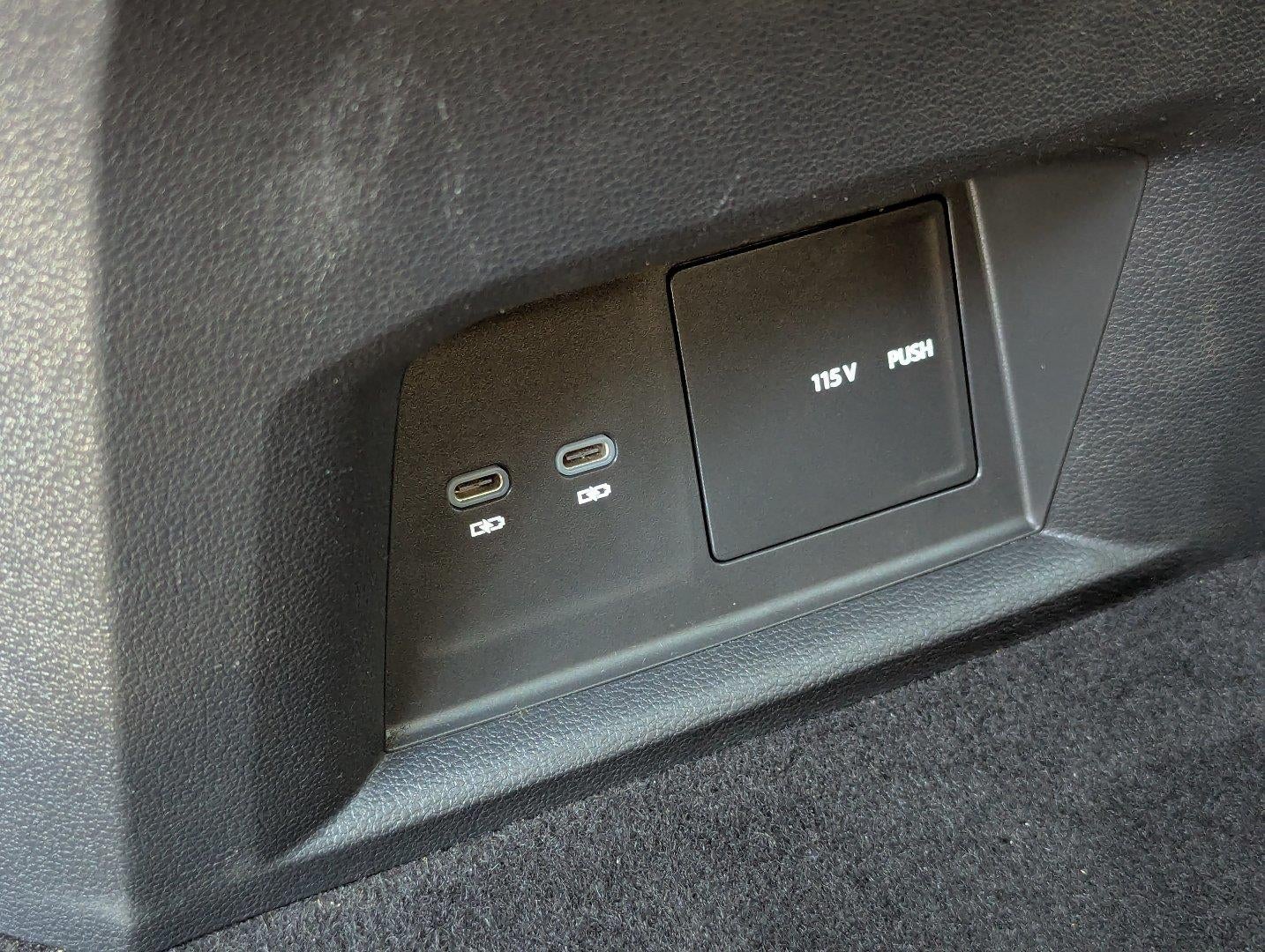 2022 Volkswagen Atlas 2.0T SE w/Technology