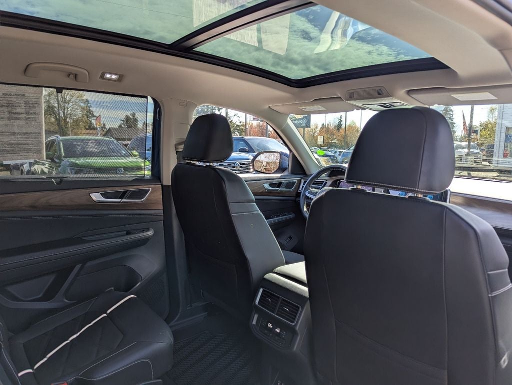 2025 Volkswagen Atlas 2.0T SE w/Technology