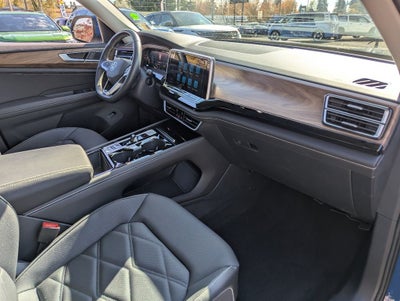 2025 Volkswagen Atlas 2.0T SE w/Technology