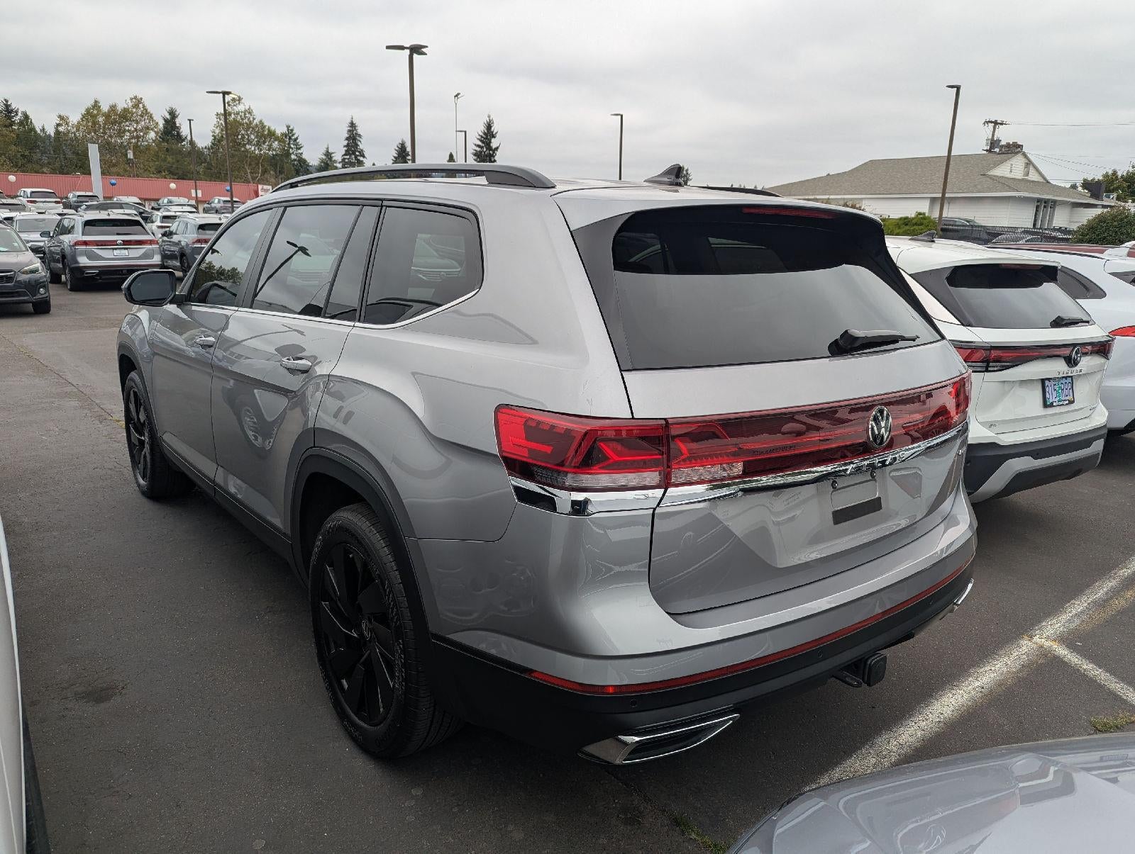 2024 Volkswagen Atlas 2.0T SE w/Technology