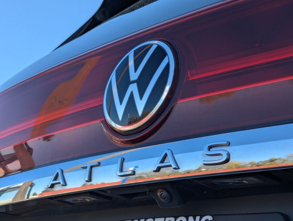 2025 Volkswagen Atlas 2.0T SE w/Technology