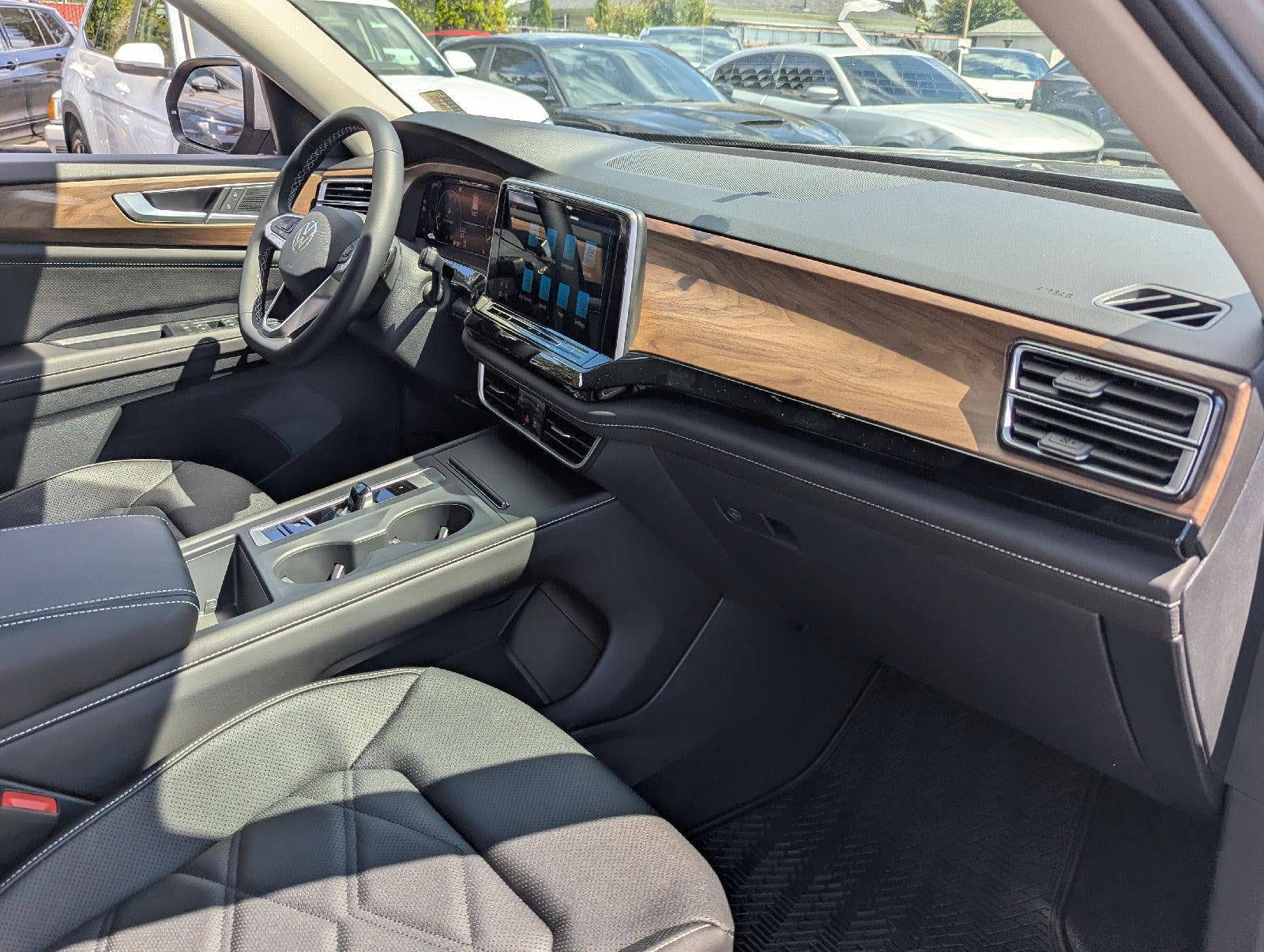 2026 Volkswagen Atlas 2.0T SE