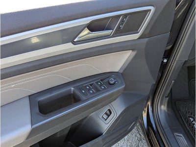 2022 Volkswagen Atlas Cross Sport 2.0T SEL R-Line