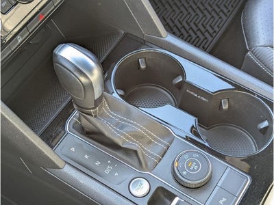 2022 Volkswagen Atlas Cross Sport 2.0T SEL R-Line