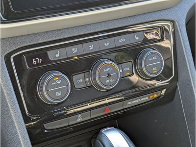 2022 Volkswagen Atlas Cross Sport 2.0T SEL R-Line