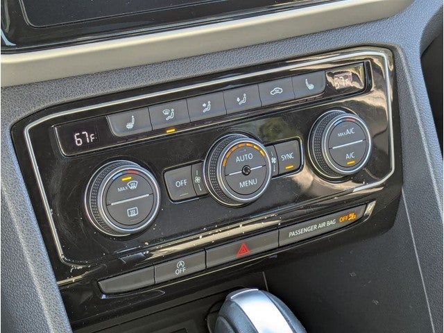 2022 Volkswagen Atlas Cross Sport 2.0T SEL R-Line