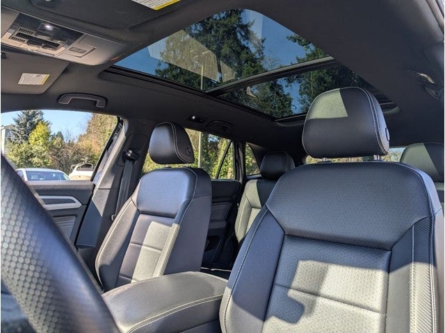 2022 Volkswagen Atlas Cross Sport 2.0T SEL R-Line