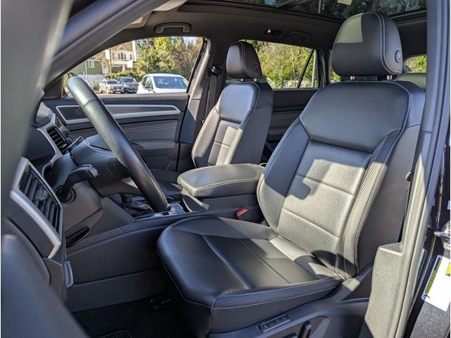 2022 Volkswagen Atlas Cross Sport 2.0T SEL R-Line