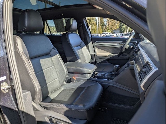 2022 Volkswagen Atlas Cross Sport 2.0T SEL R-Line