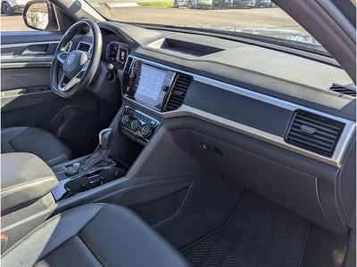 2022 Volkswagen Atlas Cross Sport 2.0T SEL R-Line