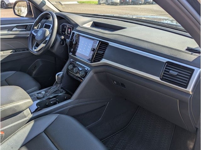 2022 Volkswagen Atlas Cross Sport 2.0T SEL R-Line