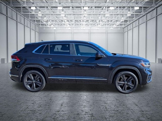 2022 Volkswagen Atlas Cross Sport 2.0T SEL R-Line