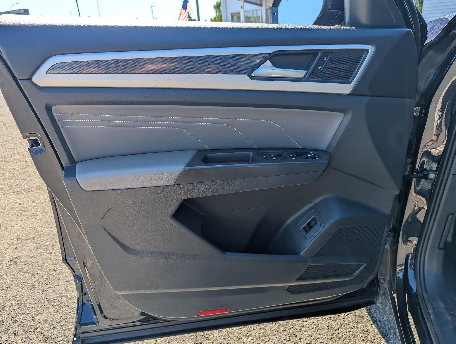 2023 Volkswagen Atlas 3.6L V6 SEL R-Line