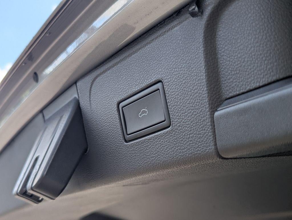 2023 Volkswagen Atlas 3.6L V6 SEL R-Line