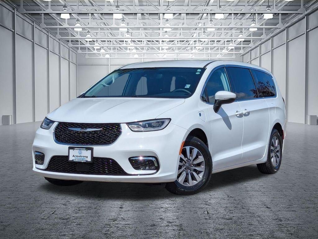 2023 Chrysler Pacifica Hybrid Touring L