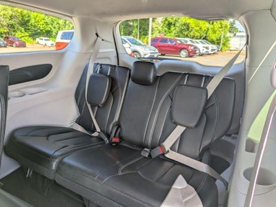 2023 Chrysler Pacifica Hybrid Touring L