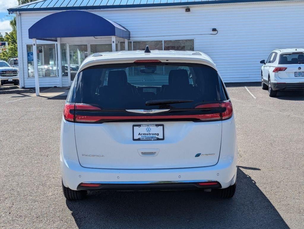 2023 Chrysler Pacifica Hybrid Touring L
