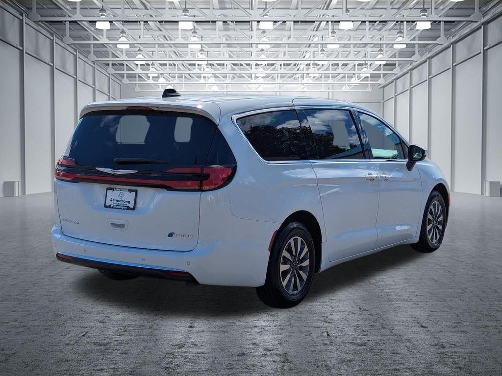2023 Chrysler Pacifica Hybrid Touring L