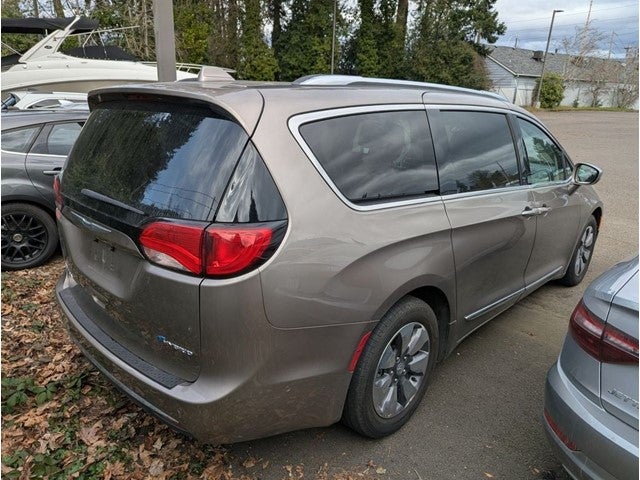 2018 Chrysler Pacifica Hybrid Limited