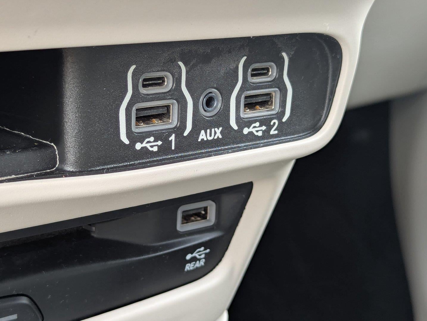 2021 Chrysler Pacifica Touring L