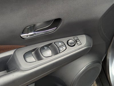 2024 Nissan KICKS SR FWD