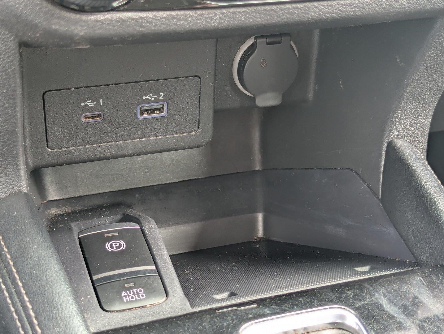 2024 Nissan KICKS SR FWD