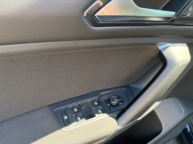 2018 Volkswagen Tiguan S