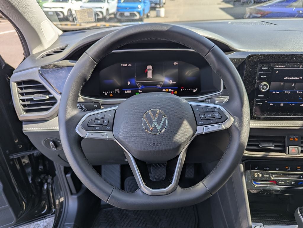 2026 Volkswagen Taos 1.5T SE Black