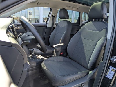 2026 Volkswagen Taos 1.5T SE Black