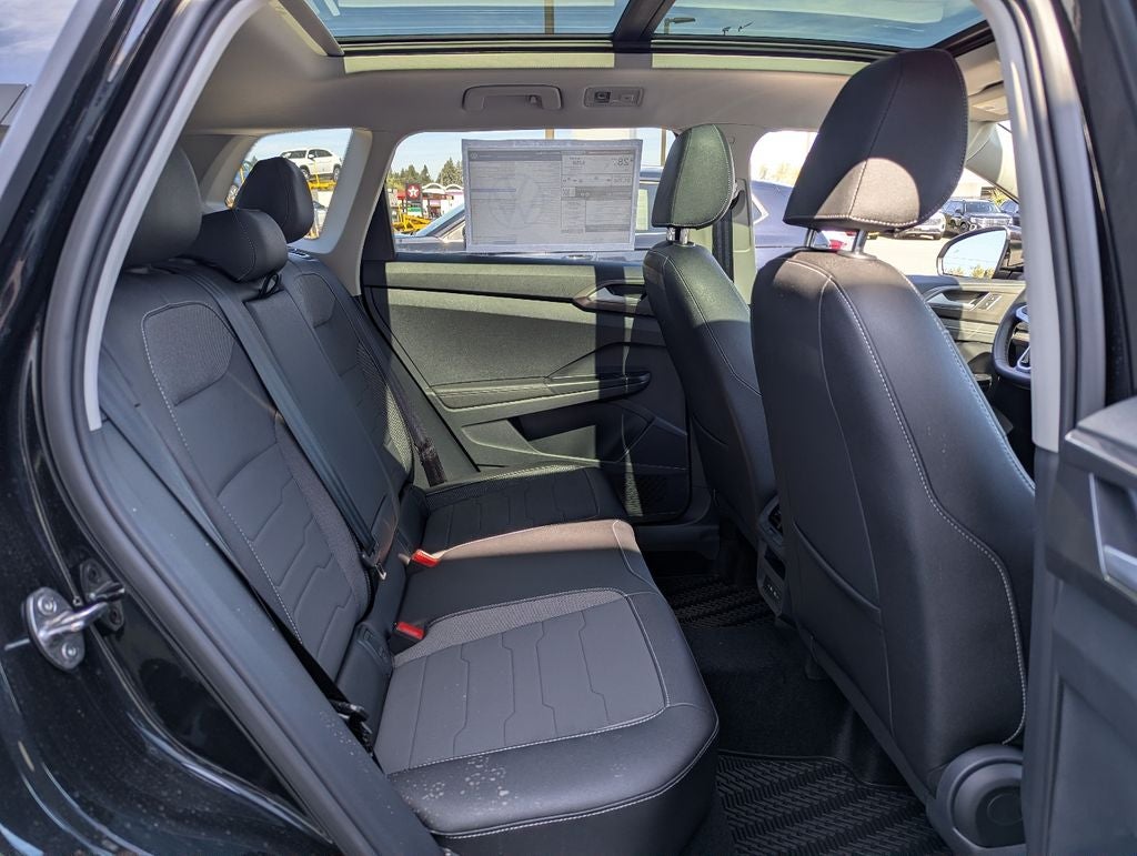 2026 Volkswagen Taos 1.5T SE Black
