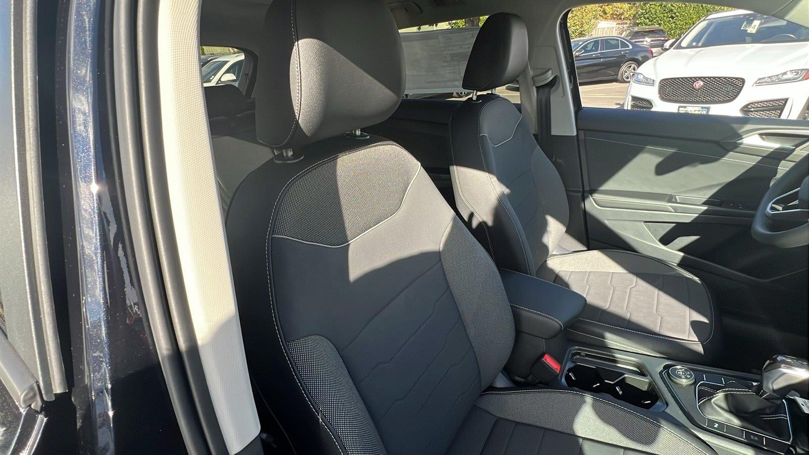 2027 Volkswagen Taos 1.5T SE Black