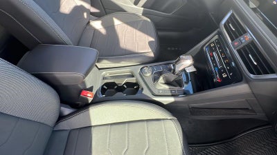 2027 Volkswagen Taos 1.5T SE Black