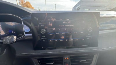 2027 Volkswagen Taos 1.5T SE Black