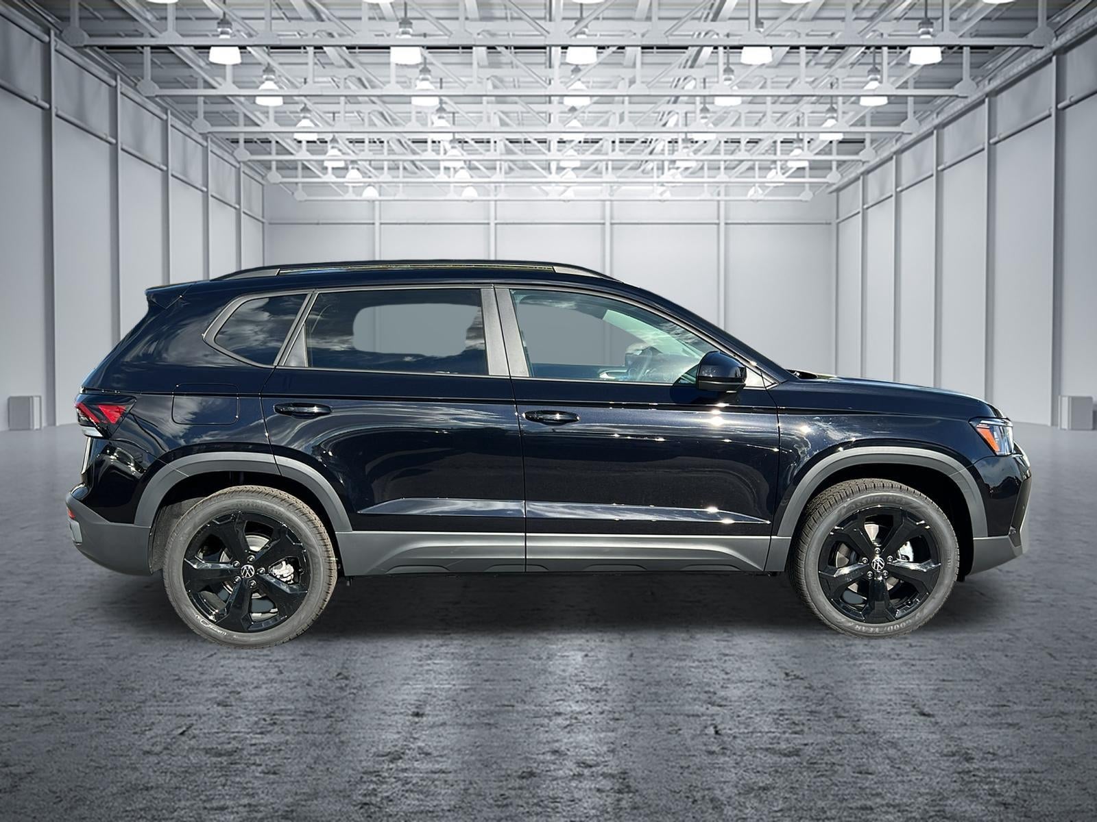 2027 Volkswagen Taos 1.5T SE Black
