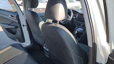 2027 Volkswagen Taos 1.5T SE Black