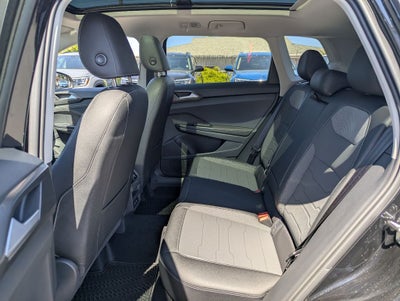 2026 Volkswagen Taos 1.5T SE Black