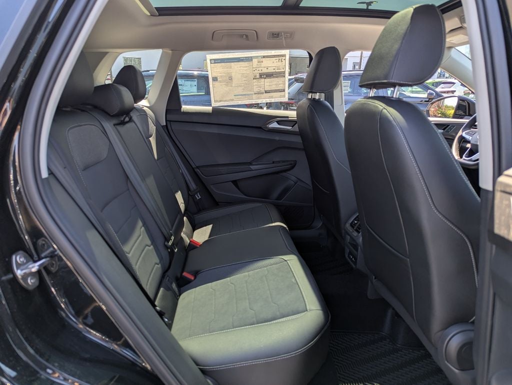 2026 Volkswagen Taos 1.5T SE Black