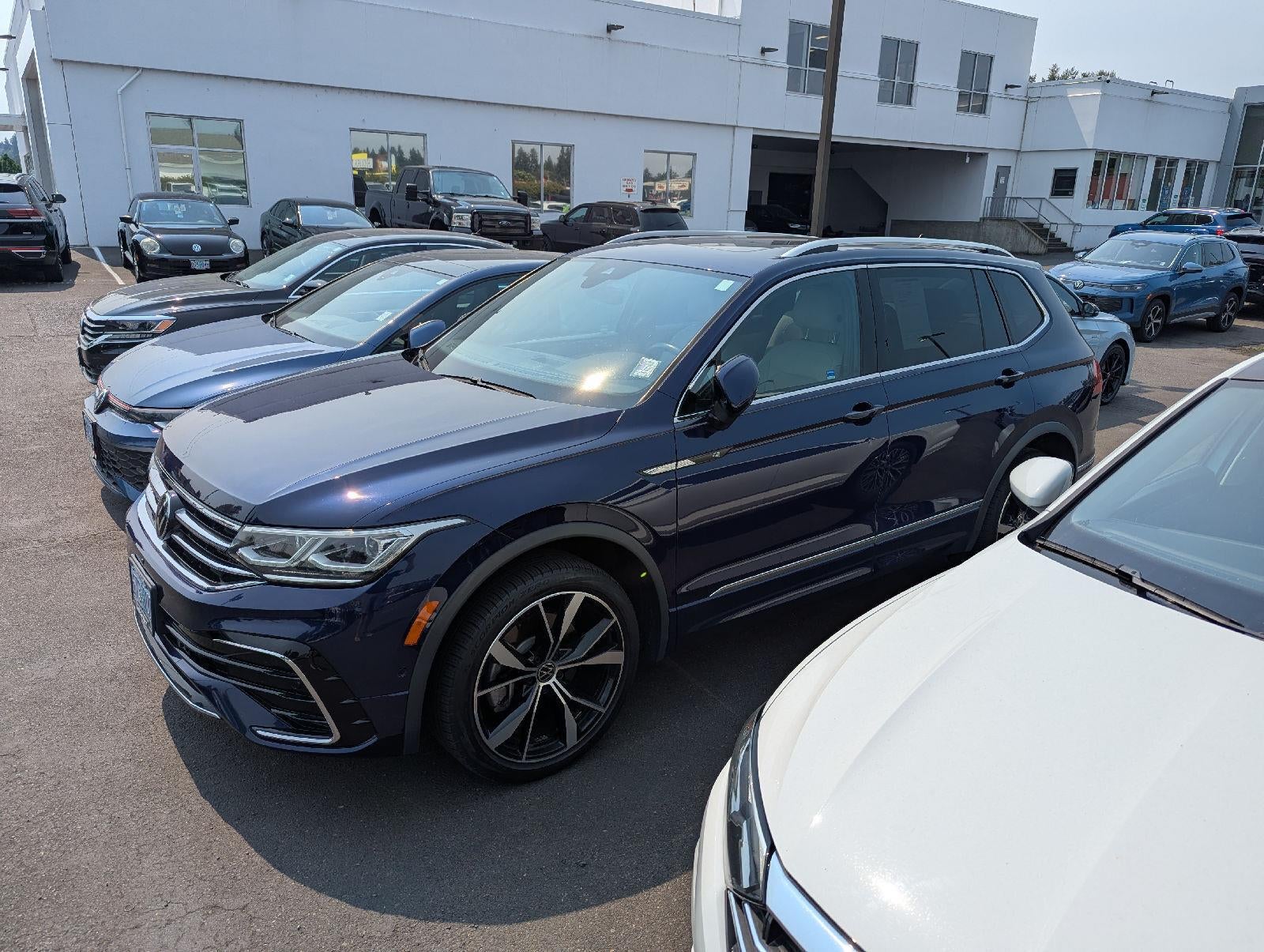 2022 Volkswagen Tiguan SEL R-Line