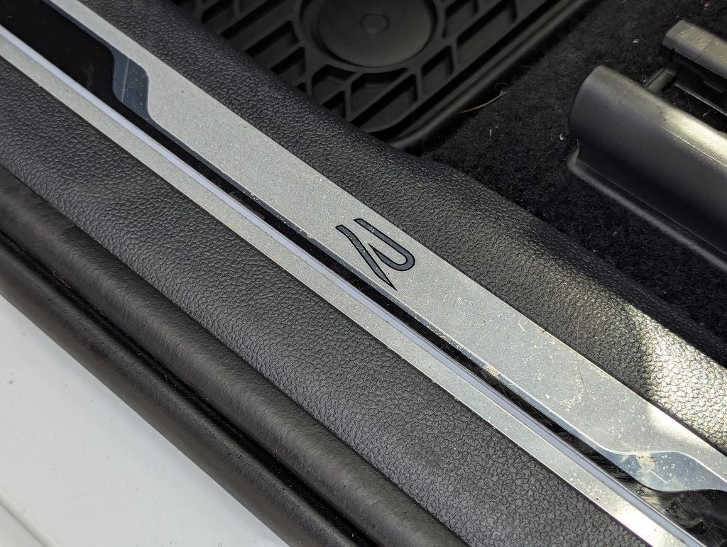 2022 Volkswagen Tiguan 2.0T SEL R-Line