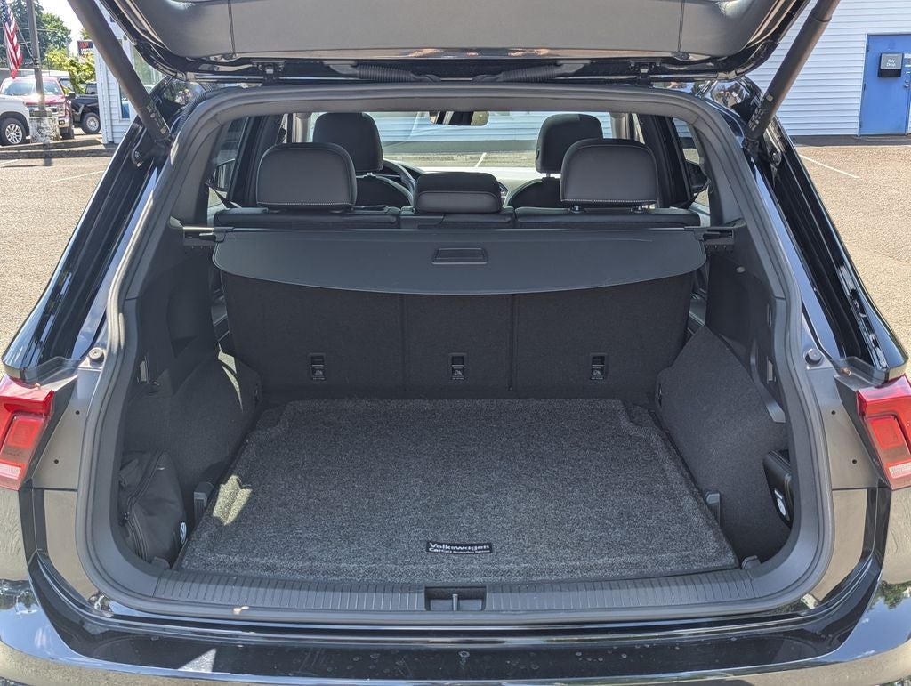 2022 Volkswagen Tiguan 2.0T SEL R-Line