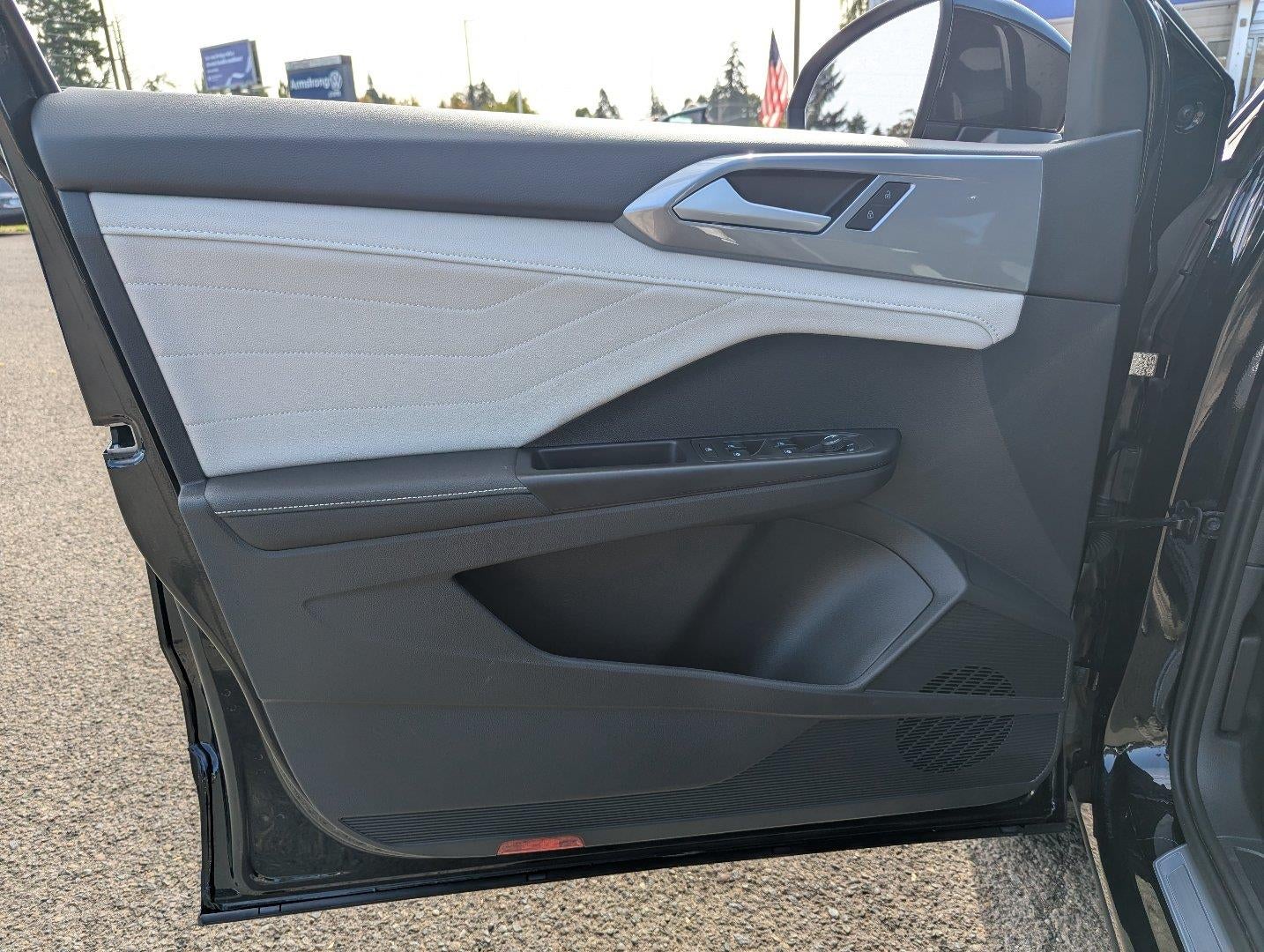 2025 Volkswagen Taos SEL 4MOTION