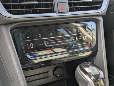 2025 Volkswagen Taos SEL 4MOTION
