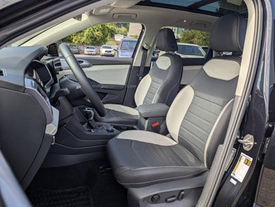 2025 Volkswagen Taos SEL 4MOTION