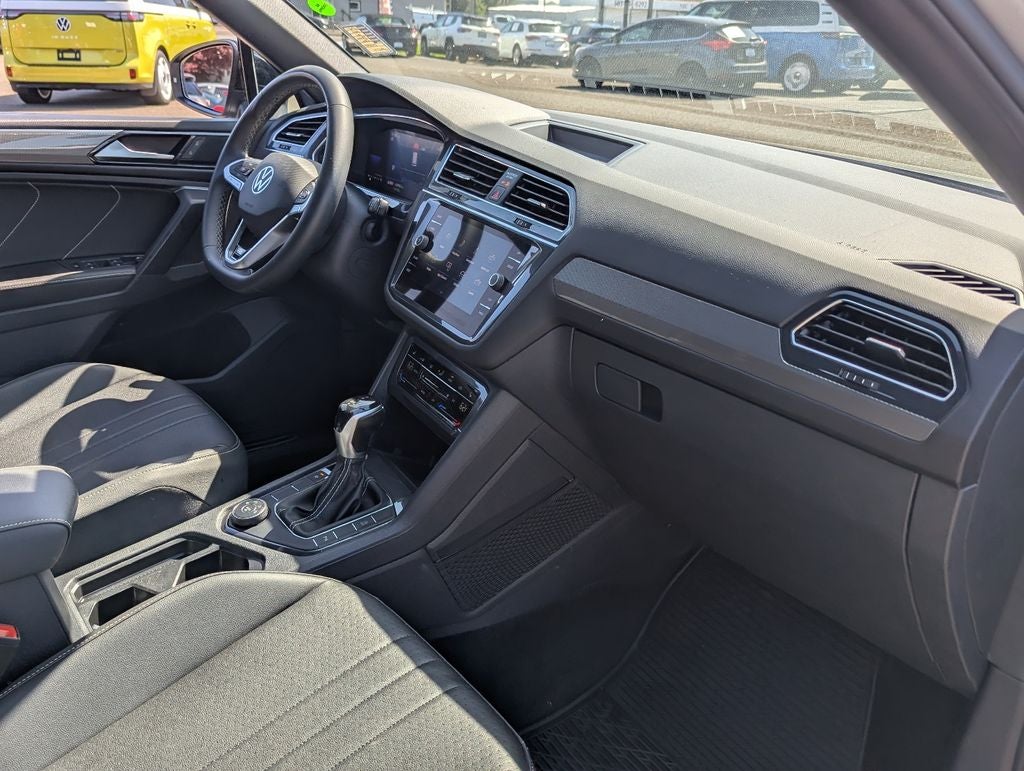 2023 Volkswagen Tiguan 2.0T SE R-Line Black