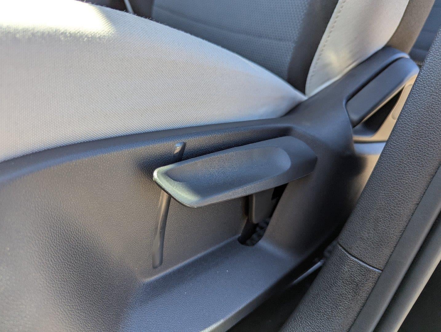 2025 Volkswagen Taos S