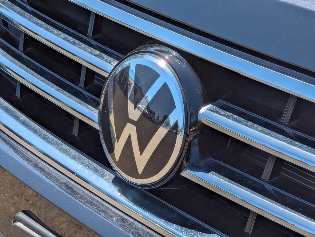 2024 Volkswagen Tiguan 2.0T Wolfsburg Edition
