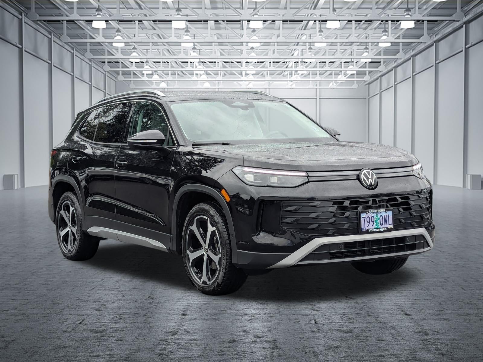 2025 Volkswagen Tiguan 2.0T SE FWD
